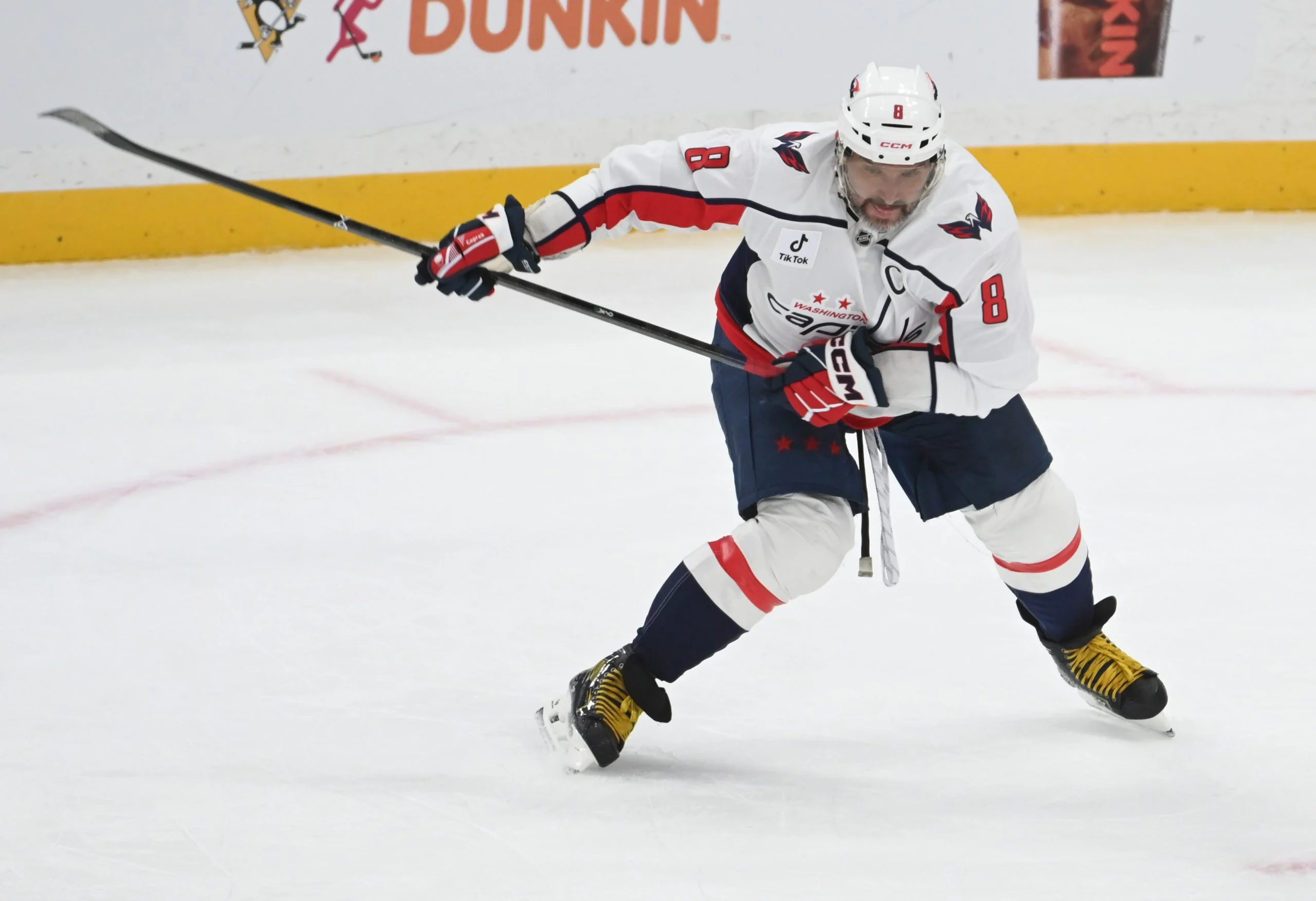 NHL冰球周五焦点战深度分析:冷门、让分与胜负盘精选 NHL冰球周五焦点战深度分析:冷门、让分与胜负盘精选