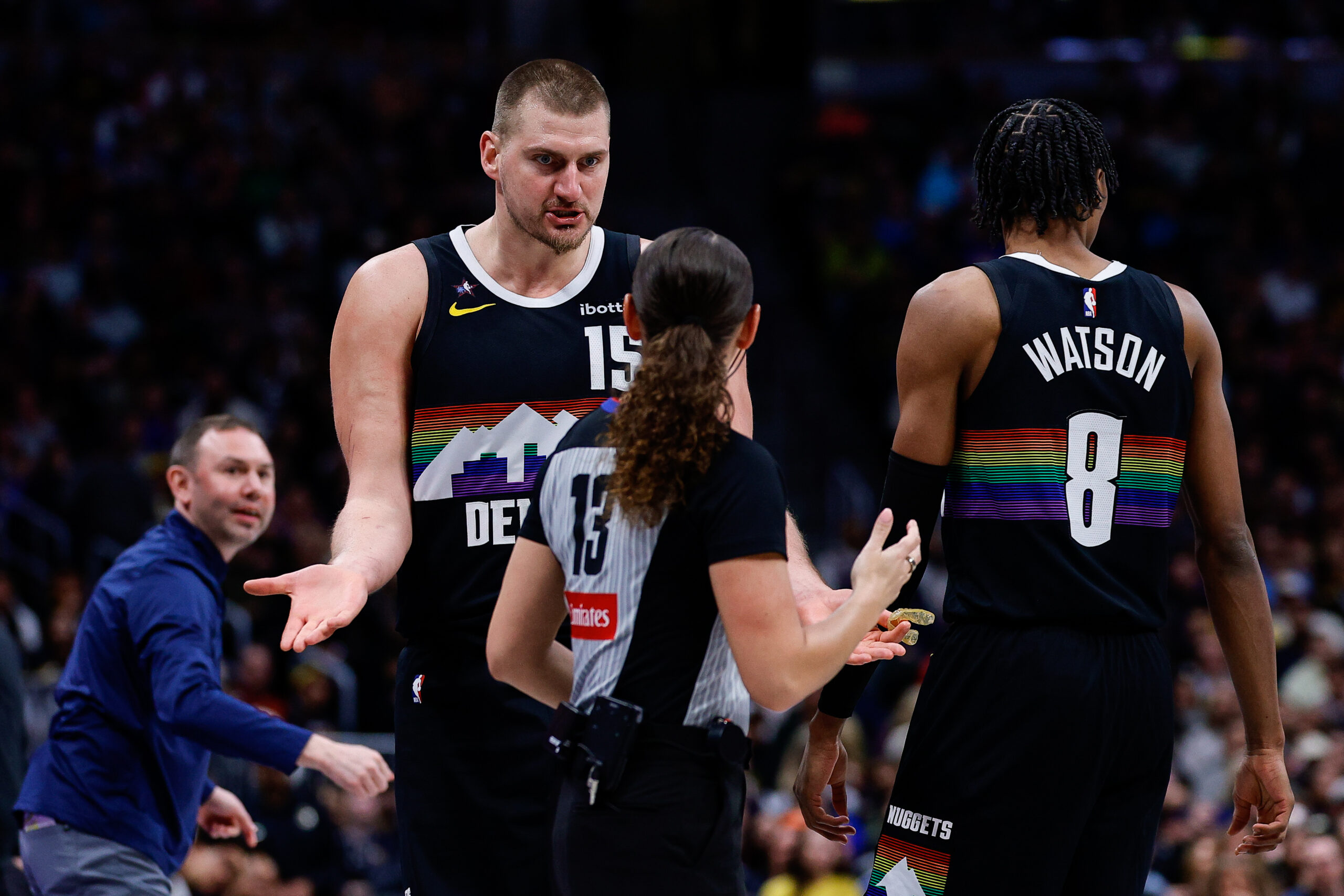 尼克斯VS掘金：麦迪逊广场花园激战，连胜能否延续？