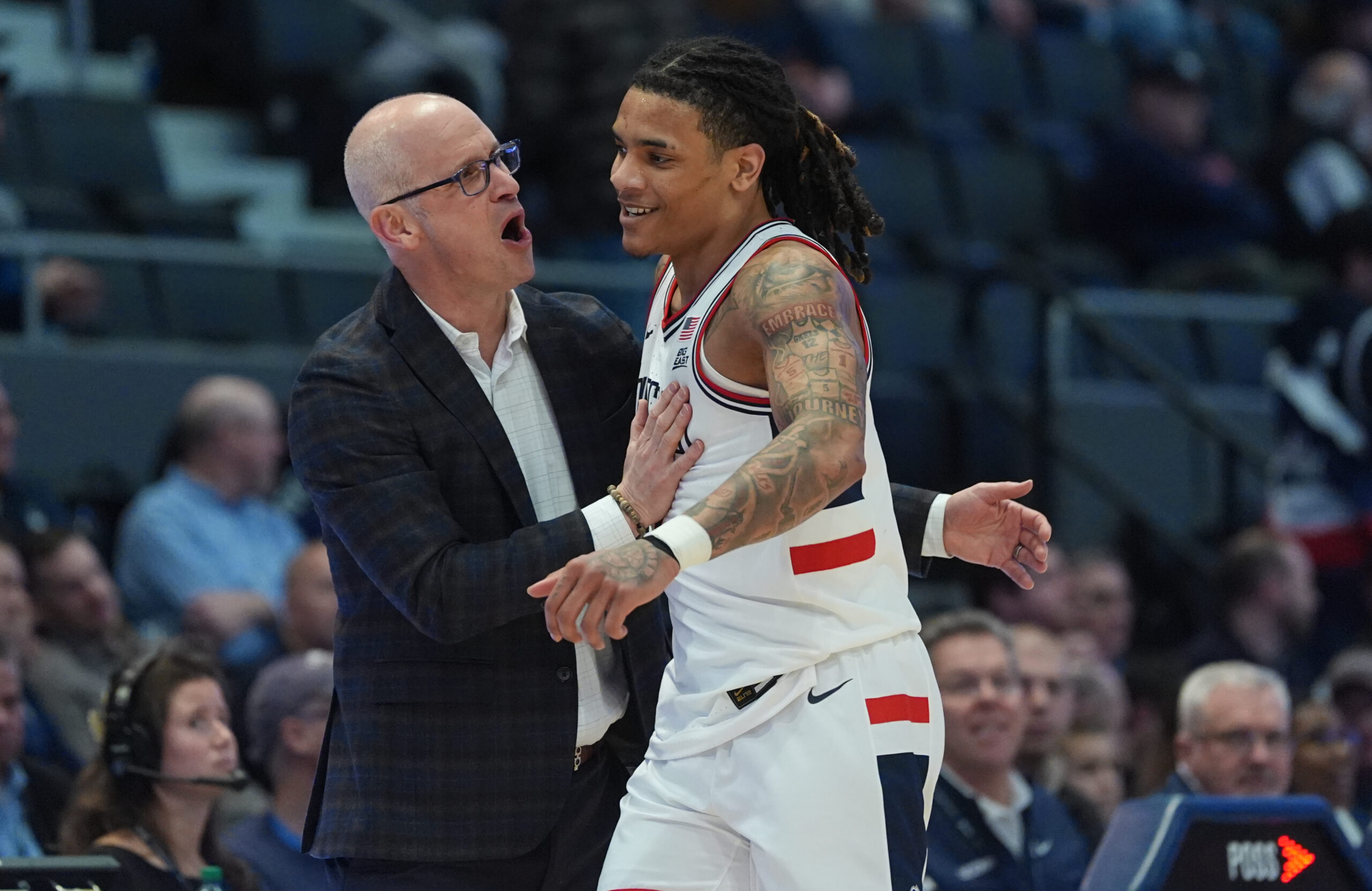 NCAA焦点战：康涅狄格大学客场挑战圣约翰大学深度分析