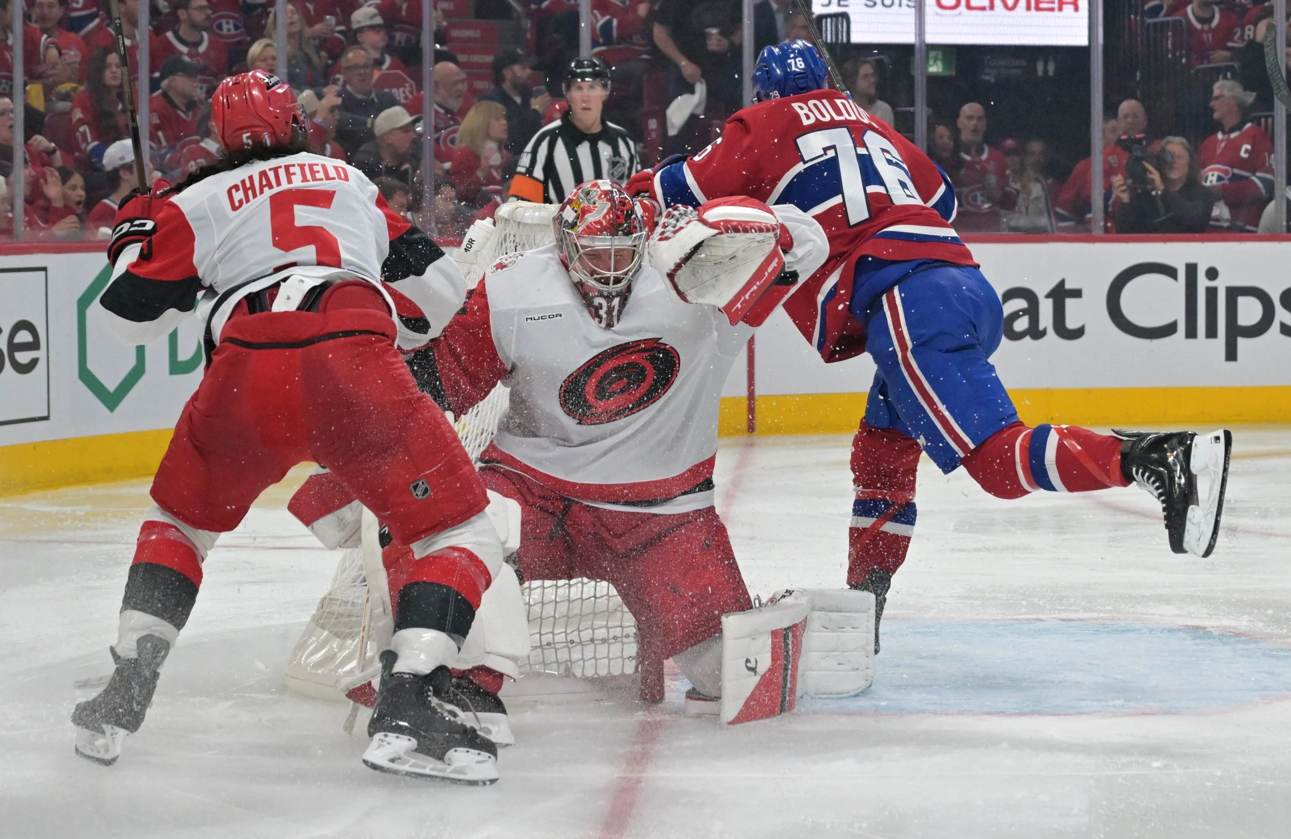 NHL东决G4:飓风势不可挡,能否客场再擒加人? NHL东决G4:飓风势不可挡,能否客场再擒加人?