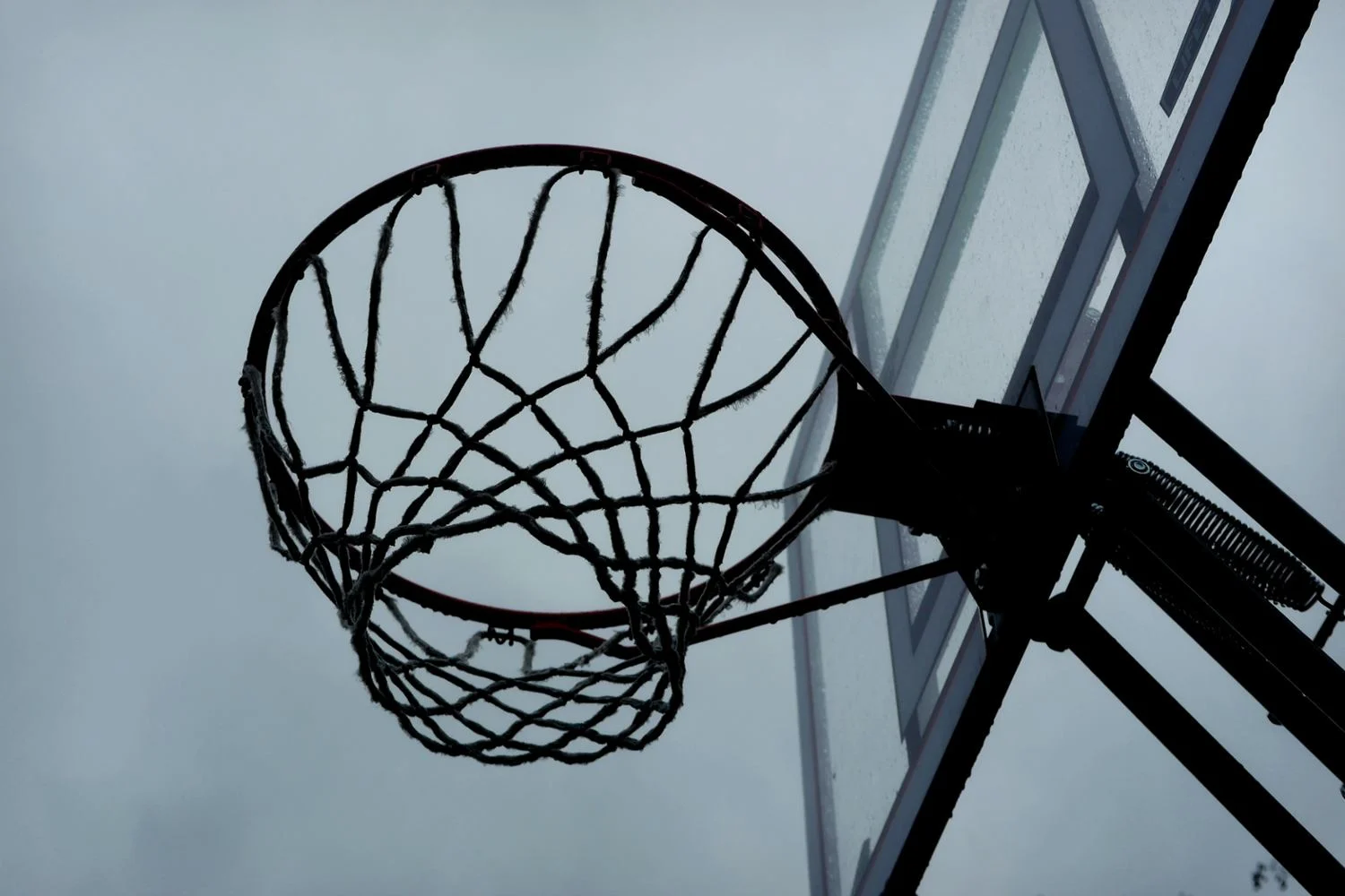 NBA惊天赌博丑闻:前助教琼斯认罪,牵扯内幕交易与黑帮扑克 NBA惊天赌博丑闻:前助教琼斯认罪,牵扯内幕交易与黑帮扑克