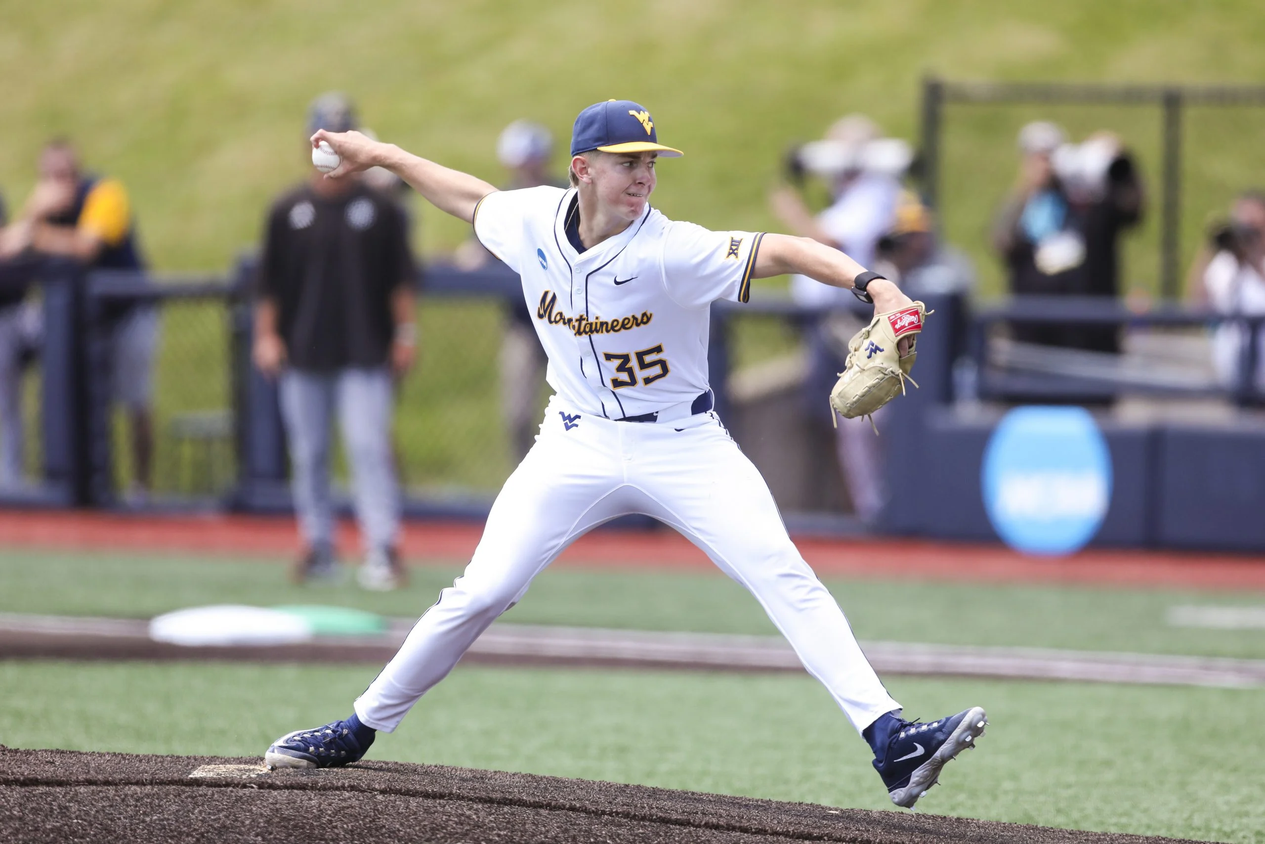 NCAA棒球世界大赛首战：西弗吉尼亚VS特洛伊，黑马能否逆袭？