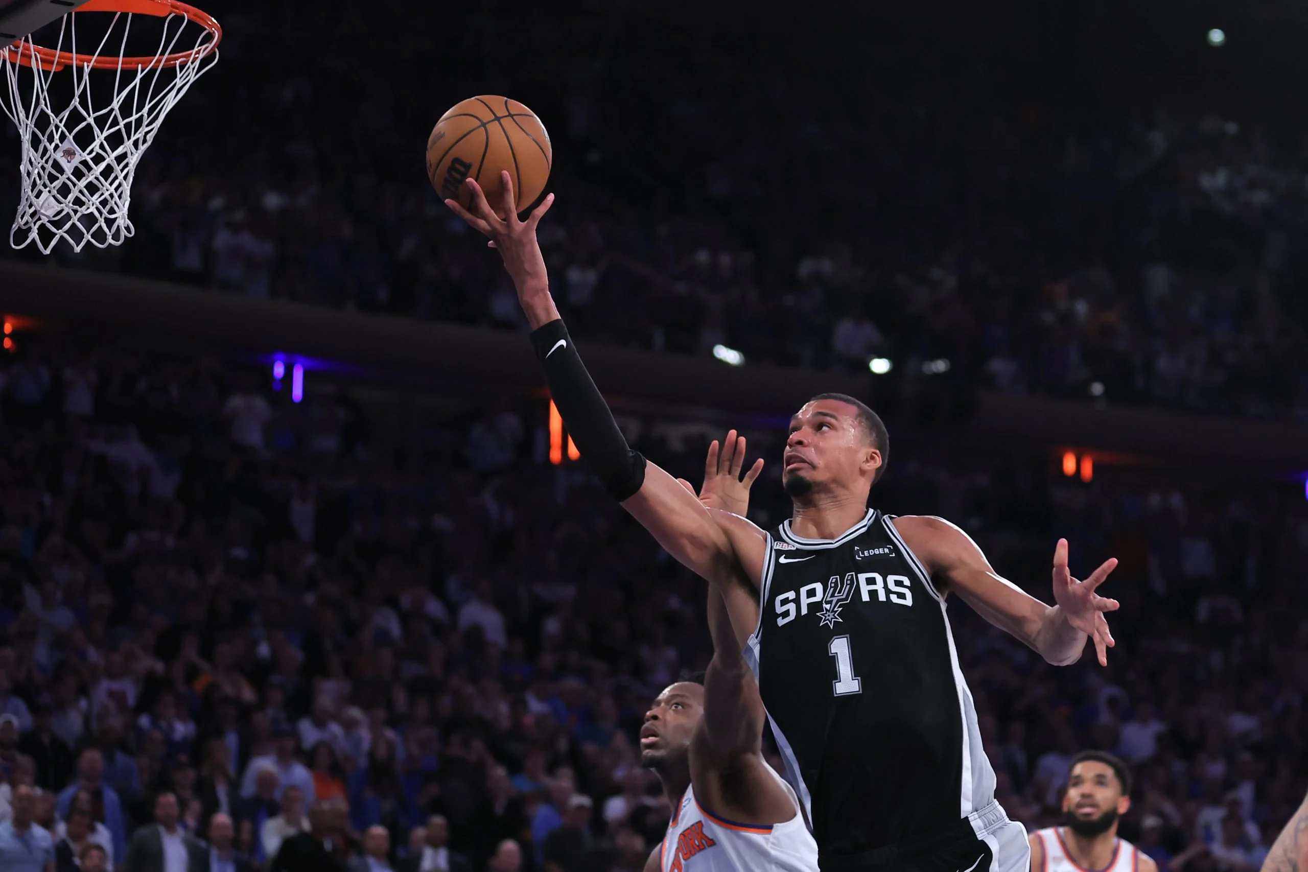尼克斯vs马刺G5：NBA总决赛焦点战，深度解析高赔率串关
